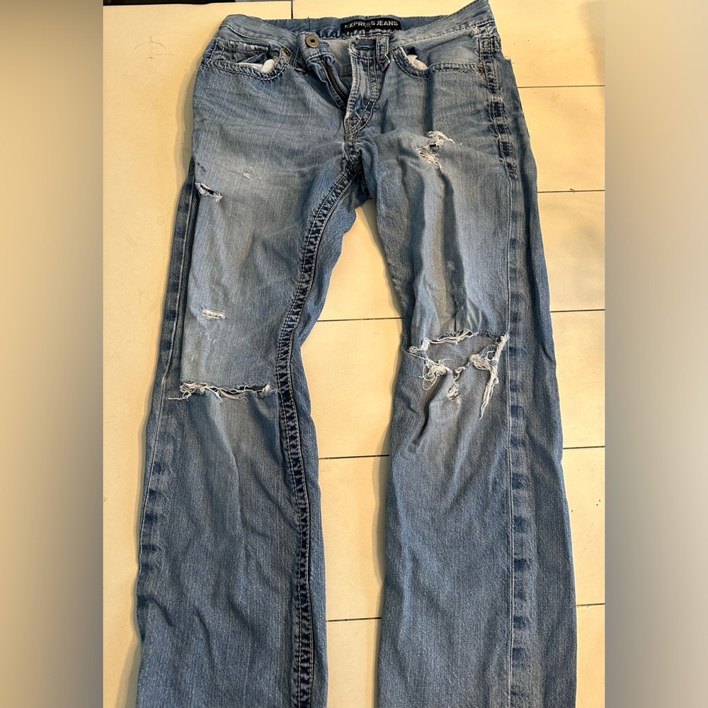 Express Jeans Men’s Ripped Light Wash 32x32